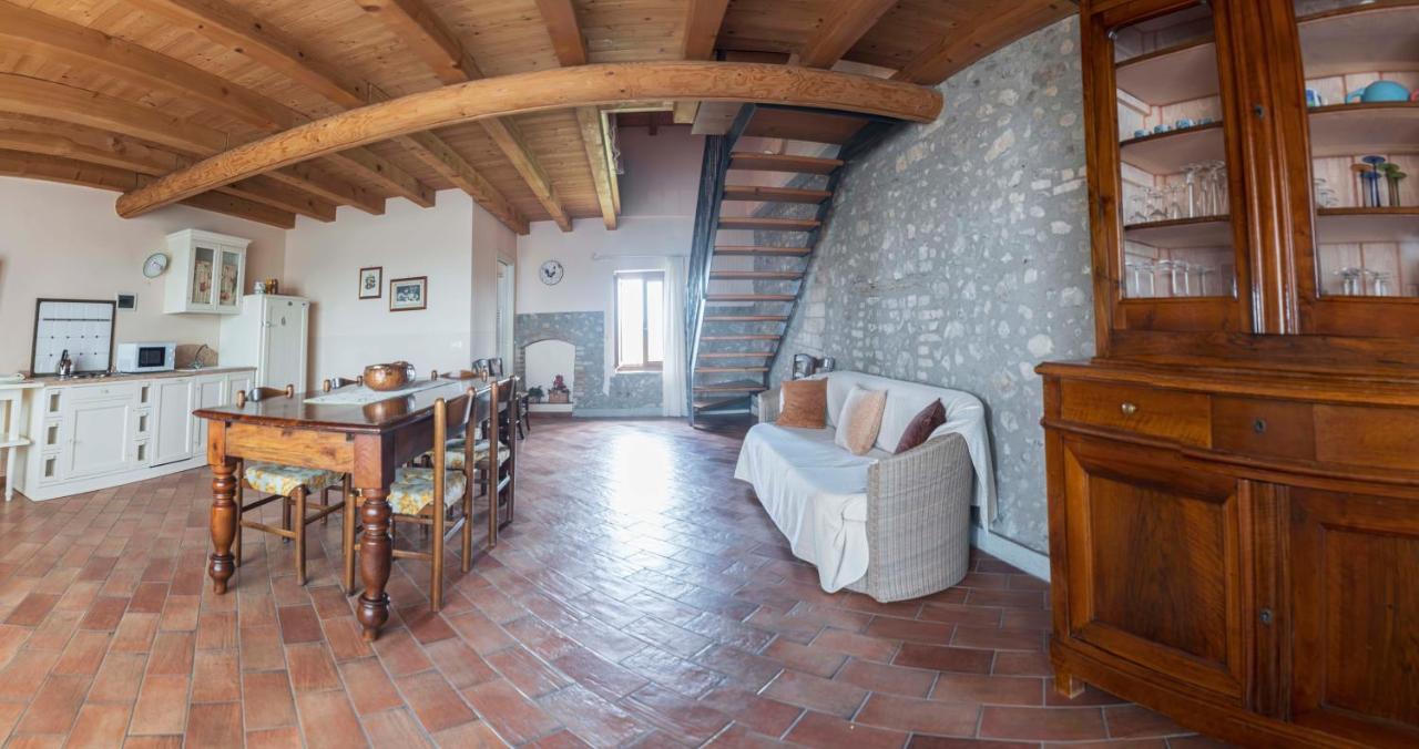 Fenil Conter Cottage & Suite Pozzolengo Bagian luar foto