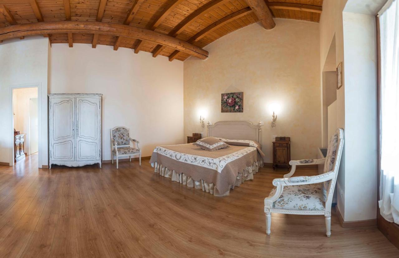 Fenil Conter Cottage & Suite Pozzolengo Bagian luar foto